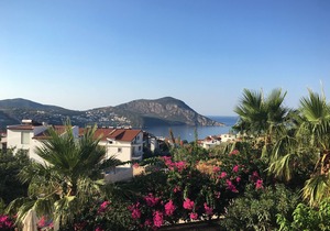 Villa Sovalye: 3 double en-suite bedrooms, large roof terrace & private pool