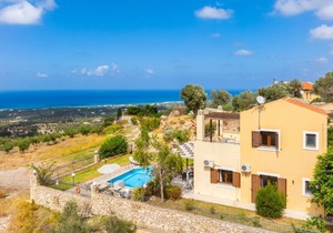 Villa Spiridoula - Three Bedroom Villa, Sleeps 6