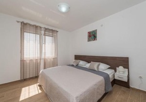Villa Star 6 a centrally located ap. with a pool