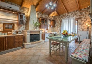 Villa Tramonto with Private Heated Pool, by ZanteWize