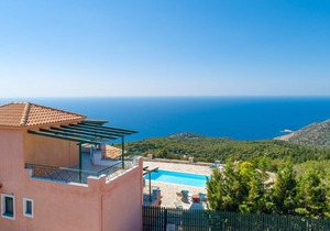Villa Valio: Large Private Pool, Sea Views, A/C, WiFi