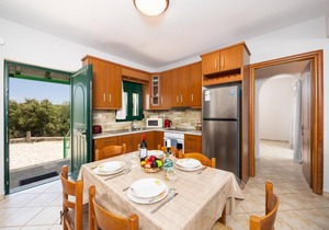 Villa Vera - Two Bedroom Villa, Sleeps 6
