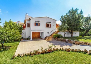 Villa Voltor Cinco - This villa has table tennis, private pool & A/C
