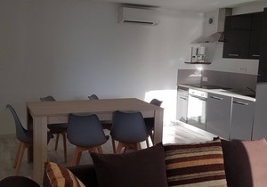 Villa with 3 apartments and breathtaking sea views