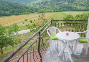 Villa with beautiful view on valley of the longest Istrian river Mirna