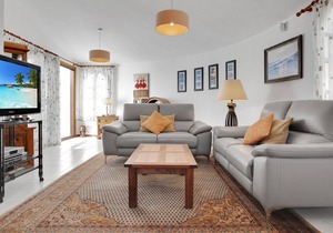 Villa with pool overlooking the Atlantic Ocean and Parque Holandes.