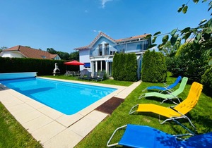 Villa with Pool - Leon's Holiday Homes