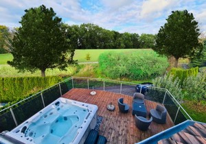 Villa with Pool - Leon's Holiday Homes