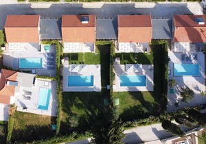 Villa with private pool in Svoronata near Avithos beach.