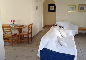 Villa With Private Pool And Enclosed Garden In A Quiet Location