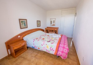 Villa with Private Pool and Sea ViewsVilla Lidia, 2 minutes walk from the beach