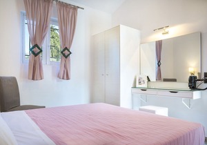 Villa with private pool in Svoronata near Avithos beach