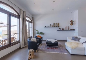 Villa with sea view and private pool