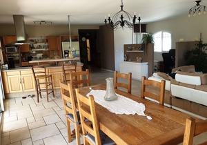 Villa with swimming pool not overlooked in private secure domain in Mougins