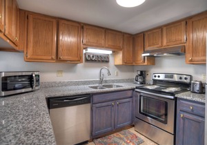 Village View Vista (#26) | Near FLC, Town, Trails & Golf - Pool & Hot Tub