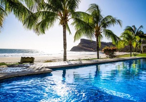 Villas Iguana A-7 Beachfront Condo