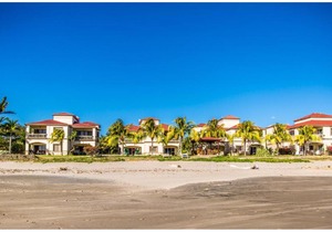 Villas Iguana A-7 Beachfront Condo