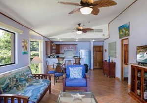 Villas Iguana A-8 Beachfront Condo