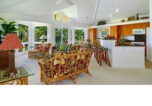 Villas on the Prince 34-luxury townhouse, walk to beach, shopping, dining.