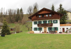 Vintage Apartment with Sauna in Hopfgarten