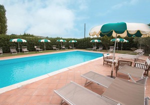 Vintage Apartment in Magione with Swimming Pool