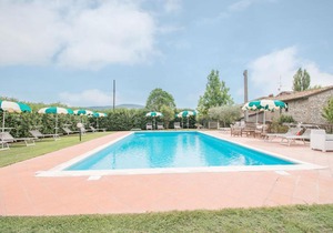 Vintage Apartment in Magione with Swimming Pool