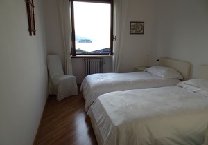 Vista Lago in centre of Stresa, large terrace, sweeping view of lake, WiFi, A/C