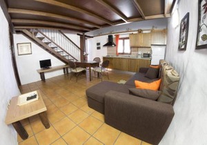 Vivelorural casa Tunte 1, piscina y terraza