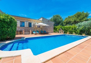 Vivienda Isabela - Three Bedroom Villa, Sleeps 5