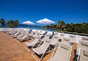 Vue magnifique de la mer ! Appartement cosy et ensoleillé avec accès piscine