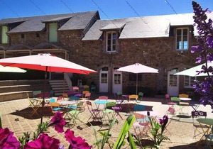 VVF Cantal Salers Vendes * - 2 Room Apartment 4 People 1 baby