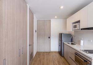 w* | Cozy Loft in Santa Ana