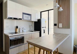 w* | Cozy Loft in Santa Ana