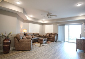W104- Estancia 4 BD / 4 BA