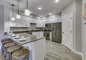 W105- Estancia 4 BD / 4 BA