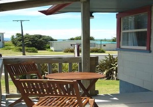 Waihi Beach family bach