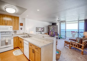 Wailua Bay View Condo w/Private Washer/Dryer, Shared Pool, WiFi - Near Beaches