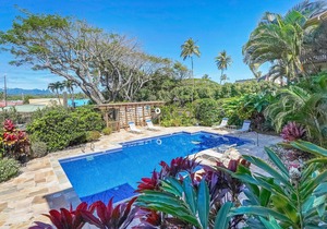 Wailua Bay View Condo w/Private Washer/Dryer, Shared Pool, WiFi - Near Beaches