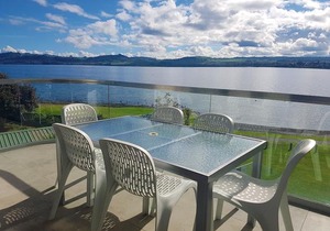 Waimahana Apartment 8