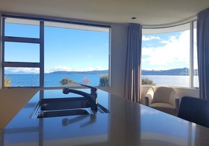 Waimahana Apartment 8