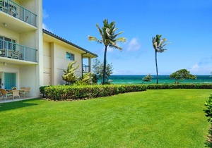 Waipouli Beach Resort Exquisite Ocean Front Condo in Oceanfront "H" Building