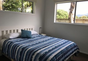 'Waitui' Bach @ Tairua Beach. Tranquil holiday space.