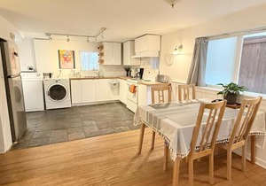 walk distance to kits beach 2bedrooms only for you