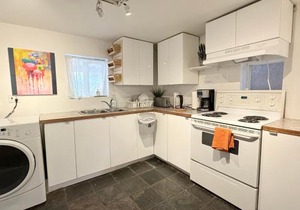 walk distance to kits beach 2bedrooms only for you