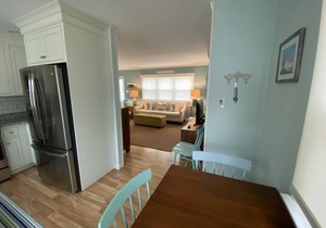 Walk to beach , bay , shopping & restaurants , Sunset Views at end of our st 1
