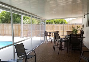 Walk to Pass-a-Grille Beach from this Vina Del Mar private pool home