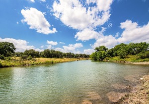 Walk to Remi's Ridge & Hayes Hollow! Century Oak Casita - Near Canyon Lake