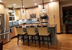 Walk to Tennyson St Shopping, Restaurants and Berkeley Park!