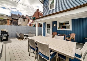 Walk to Walnut St Shadyside House with Deck