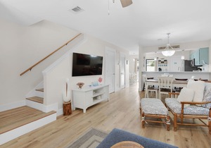 ⭐Walk2Beach-Updated-2 Balconies-Community Pool-2BR Sandprints A4⭐